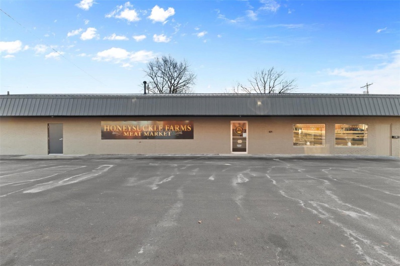 317 East Columbia, Farmington, Missouri 63640, ,Commercial Sale,For Sale,East Columbia,MAR25011656