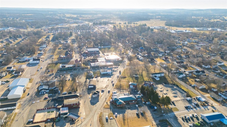 317 East Columbia, Farmington, Missouri 63640, ,Commercial Sale,For Sale,East Columbia,MAR25011656