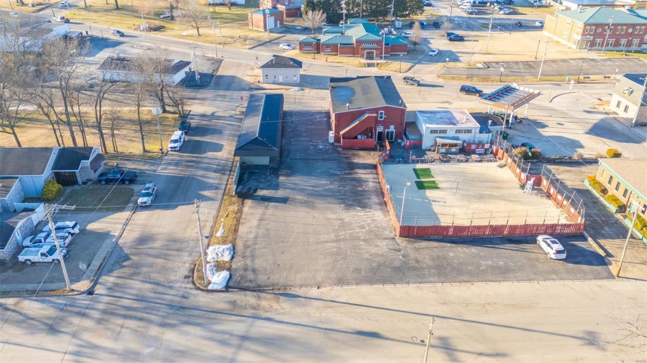317 East Columbia, Farmington, Missouri 63640, ,Commercial Sale,For Sale,East Columbia,MAR25011656