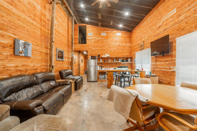 420 Business HH, Piedmont, Missouri 63957, 2 Bedrooms Bedrooms, 7 Rooms Rooms,1 BathroomBathrooms,Residential,For Sale,Business HH,MAR24046759