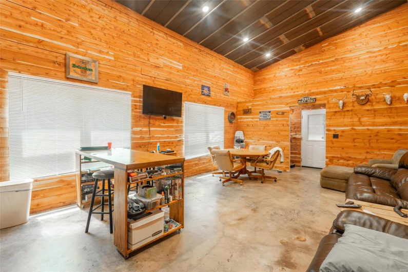 420 Business HH, Piedmont, Missouri 63957, 2 Bedrooms Bedrooms, 7 Rooms Rooms,1 BathroomBathrooms,Residential,For Sale,Business HH,MAR24046759