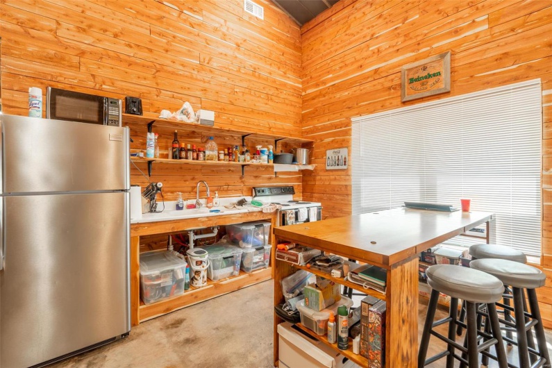420 Business HH, Piedmont, Missouri 63957, 2 Bedrooms Bedrooms, 7 Rooms Rooms,1 BathroomBathrooms,Residential,For Sale,Business HH,MAR24046759