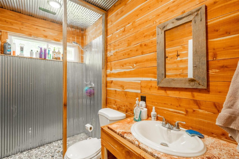 420 Business HH, Piedmont, Missouri 63957, 2 Bedrooms Bedrooms, 7 Rooms Rooms,1 BathroomBathrooms,Residential,For Sale,Business HH,MAR24046759