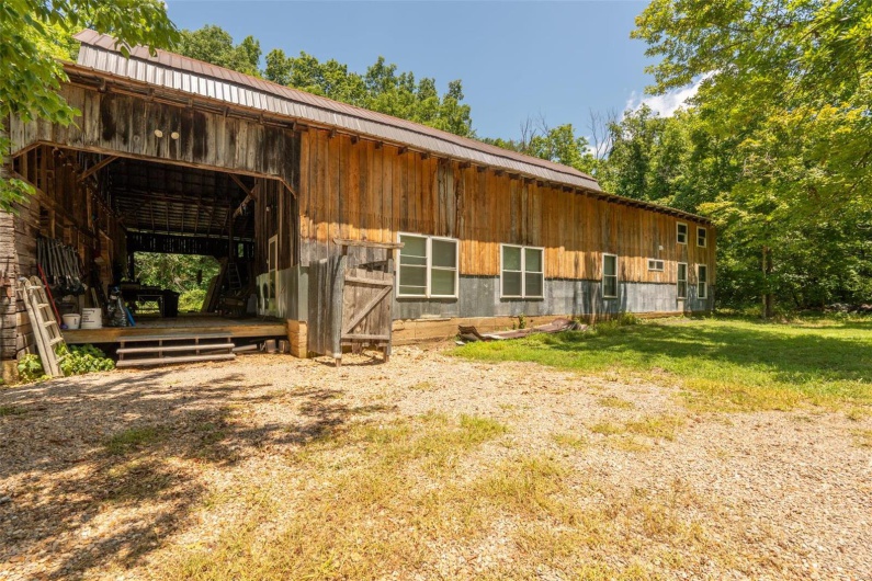 420 Business HH, Piedmont, Missouri 63957, 2 Bedrooms Bedrooms, 7 Rooms Rooms,1 BathroomBathrooms,Residential,For Sale,Business HH,MAR24046759