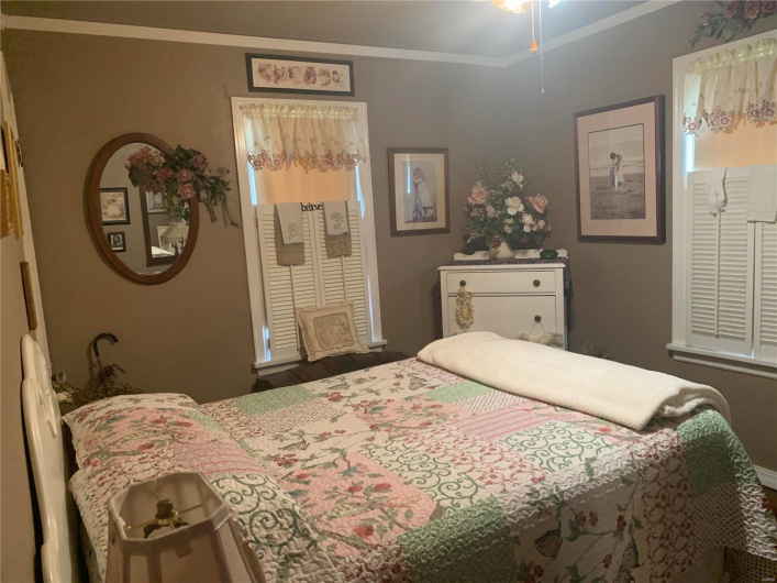 526 Ste Maries Street, Perryville, Missouri 63775, 2 Bedrooms Bedrooms, 5 Rooms Rooms,1 BathroomBathrooms,Residential,For Sale,Ste Maries,MAR25003028