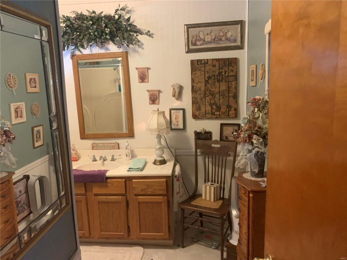 526 Ste Maries Street, Perryville, Missouri 63775, 2 Bedrooms Bedrooms, 5 Rooms Rooms,1 BathroomBathrooms,Residential,For Sale,Ste Maries,MAR25003028