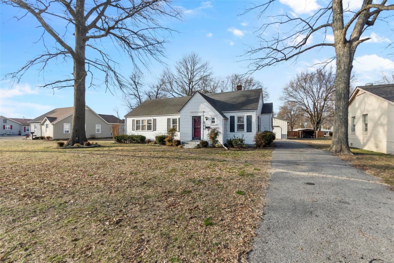 500 W Main Street, Portageville, Missouri 63873, 3 Bedrooms Bedrooms, 9 Rooms Rooms,1 BathroomBathrooms,Residential,For Sale,W Main,MAR25012096