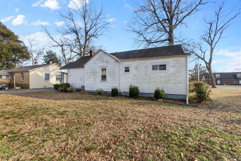 500 W Main Street, Portageville, Missouri 63873, 3 Bedrooms Bedrooms, 9 Rooms Rooms,1 BathroomBathrooms,Residential,For Sale,W Main,MAR25012096