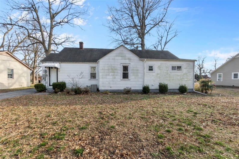 500 W Main Street, Portageville, Missouri 63873, 3 Bedrooms Bedrooms, 9 Rooms Rooms,1 BathroomBathrooms,Residential,For Sale,W Main,MAR25012096