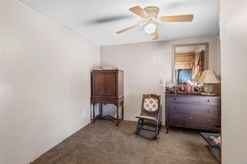 631 Columbia Drive, Bismarck, Missouri 63624, 3 Bedrooms Bedrooms, 7 Rooms Rooms,1 BathroomBathrooms,Residential,For Sale,Columbia,MAR25012146