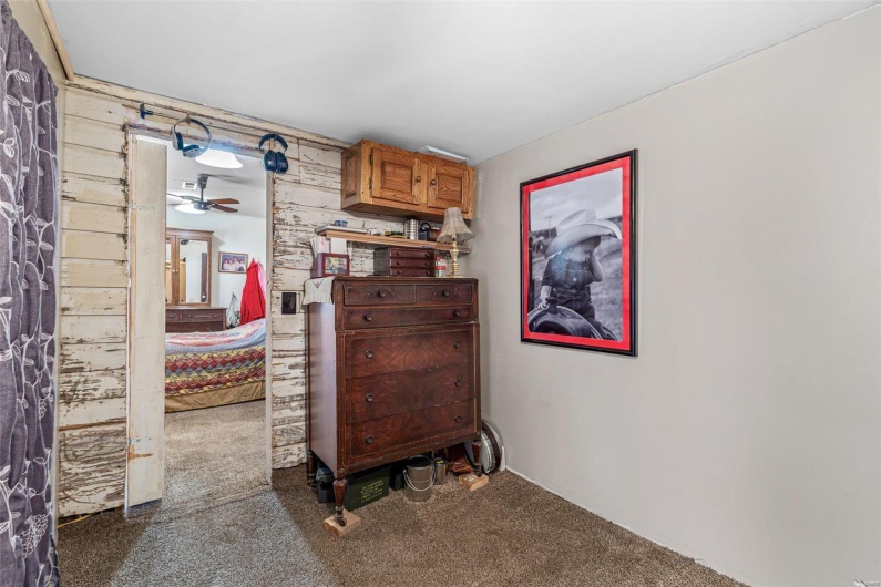 631 Columbia Drive, Bismarck, Missouri 63624, 3 Bedrooms Bedrooms, 7 Rooms Rooms,1 BathroomBathrooms,Residential,For Sale,Columbia,MAR25012146