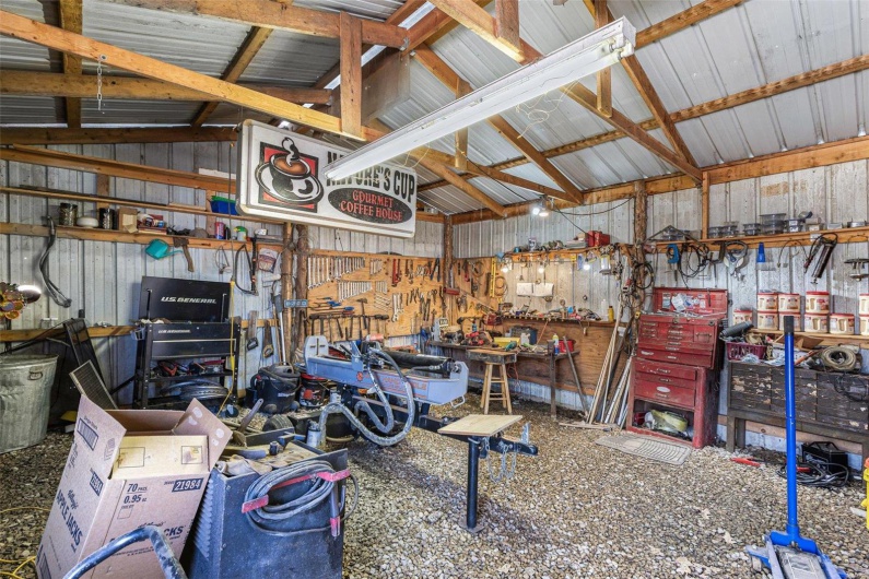 631 Columbia Drive, Bismarck, Missouri 63624, 3 Bedrooms Bedrooms, 7 Rooms Rooms,1 BathroomBathrooms,Residential,For Sale,Columbia,MAR25012146
