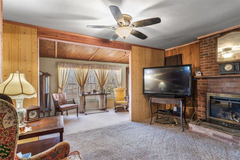 631 Columbia Drive, Bismarck, Missouri 63624, 3 Bedrooms Bedrooms, 7 Rooms Rooms,1 BathroomBathrooms,Residential,For Sale,Columbia,MAR25012146