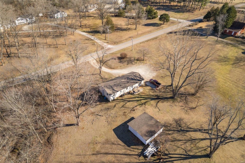 4279 EE Hwy, Farmington, Missouri 63640, 2 Bedrooms Bedrooms, 6 Rooms Rooms,1 BathroomBathrooms,Residential,For Sale,EE,MAR25011892