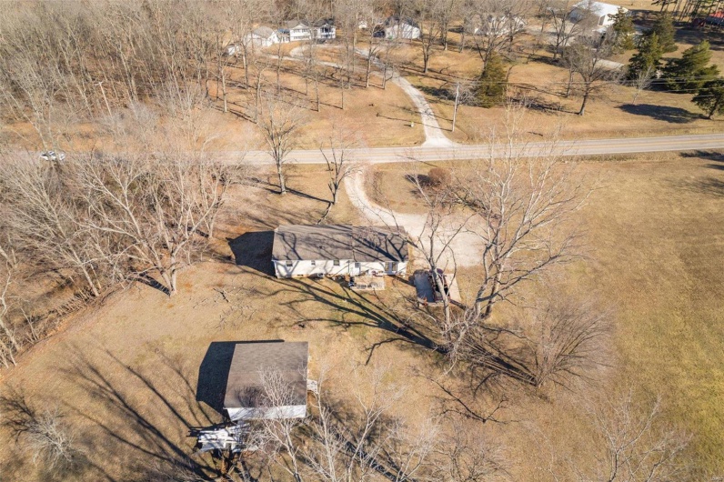 4279 EE Hwy, Farmington, Missouri 63640, 2 Bedrooms Bedrooms, 6 Rooms Rooms,1 BathroomBathrooms,Residential,For Sale,EE,MAR25011892