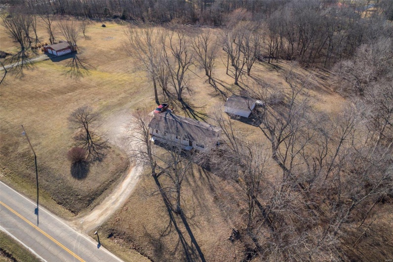 4279 EE Hwy, Farmington, Missouri 63640, 2 Bedrooms Bedrooms, 6 Rooms Rooms,1 BathroomBathrooms,Residential,For Sale,EE,MAR25011892