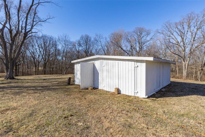 4279 EE Hwy, Farmington, Missouri 63640, 2 Bedrooms Bedrooms, 6 Rooms Rooms,1 BathroomBathrooms,Residential,For Sale,EE,MAR25011892
