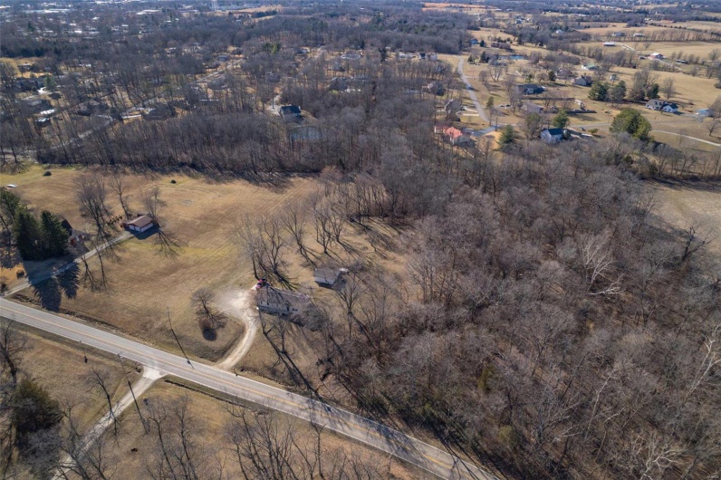 4279 EE Hwy, Farmington, Missouri 63640, 2 Bedrooms Bedrooms, 6 Rooms Rooms,1 BathroomBathrooms,Residential,For Sale,EE,MAR25011892