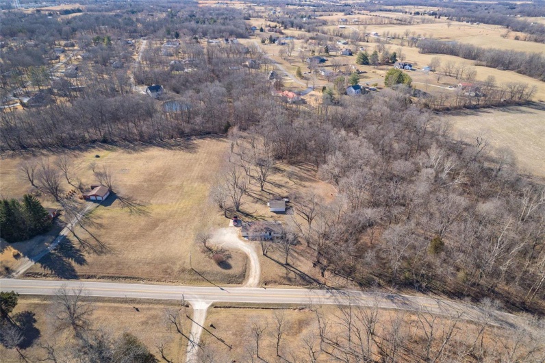 4279 EE Hwy, Farmington, Missouri 63640, 2 Bedrooms Bedrooms, 6 Rooms Rooms,1 BathroomBathrooms,Residential,For Sale,EE,MAR25011892