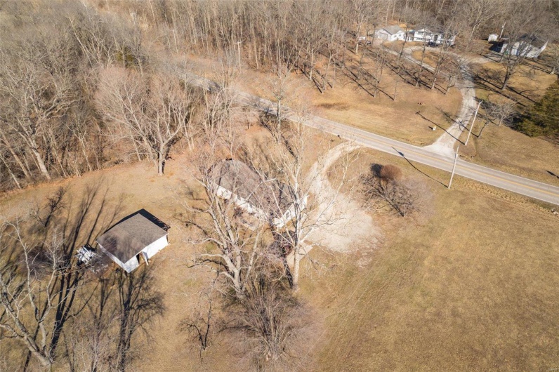 4279 EE Hwy, Farmington, Missouri 63640, 2 Bedrooms Bedrooms, 6 Rooms Rooms,1 BathroomBathrooms,Residential,For Sale,EE,MAR25011892