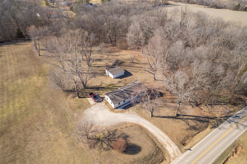 4279 EE Hwy, Farmington, Missouri 63640, 2 Bedrooms Bedrooms, 6 Rooms Rooms,1 BathroomBathrooms,Residential,For Sale,EE,MAR25011892