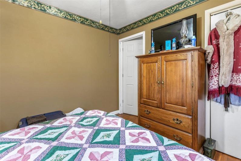 4279 EE Hwy, Farmington, Missouri 63640, 2 Bedrooms Bedrooms, 6 Rooms Rooms,1 BathroomBathrooms,Residential,For Sale,EE,MAR25011892