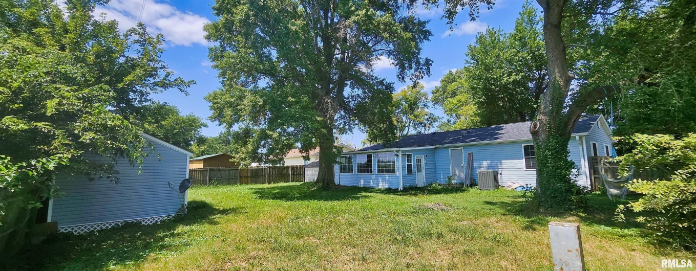 93 SEMINOLE Street, McClure, Illinois 62957, 3 Bedrooms Bedrooms, 0 ,1 BathroomBathrooms,Residential,For Sale,SEMINOLE,0,RMAEB454831