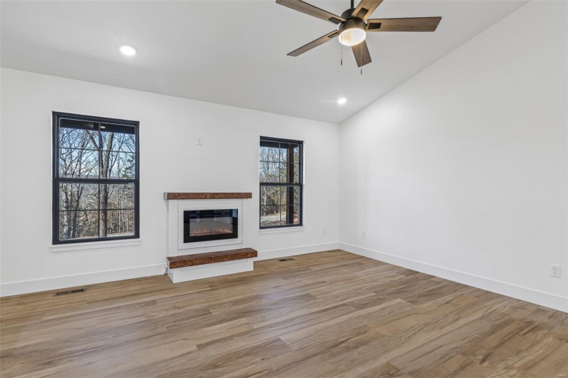 242 Mont Rouge, Bonne Terre, Missouri 63628, 2 Bedrooms Bedrooms, 3 Rooms Rooms,1 BathroomBathrooms,Residential,For Sale,Mont Rouge,MAR25010380