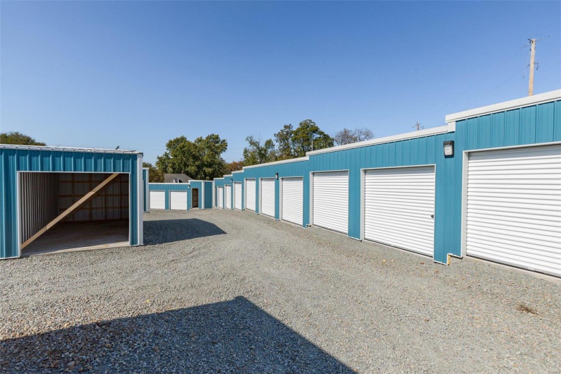 3400 Commonwealth Road, Park Hills, Missouri 63601, ,Commercial Sale,For Sale,Commonwealth,MAR24065967