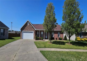 1140 Daffodil Drive, Sikeston, Missouri 63801, 3 Bedrooms Bedrooms, 7 Rooms Rooms,2 BathroomsBathrooms,Residential,For Sale,Daffodil,MAR25012361
