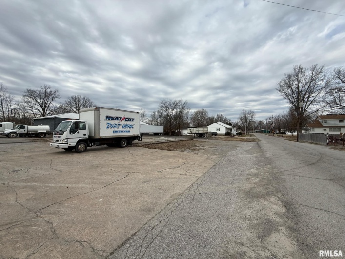 1200 COURT Street, Marion, Illinois 62959, 0 , 0 ,0,Commercial Sale,For Sale,COURT,0,RMAEB456937
