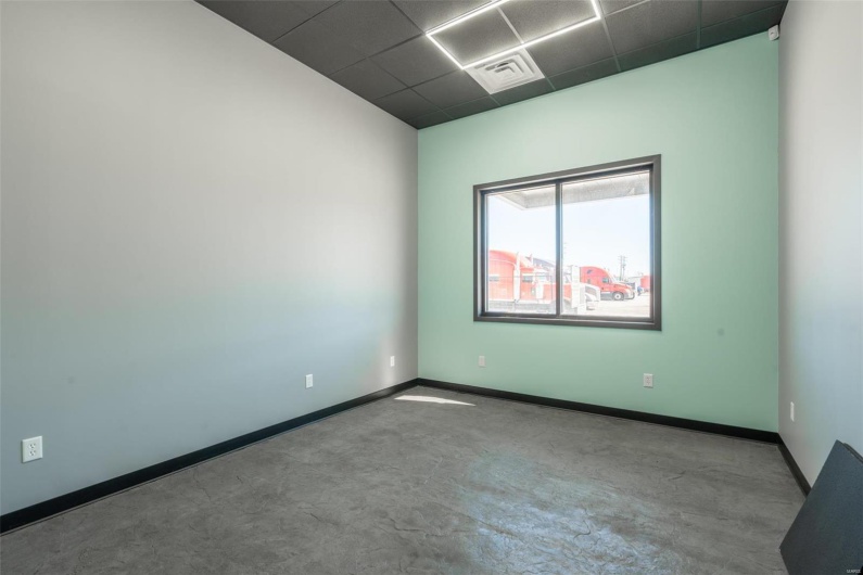3812 67 North, Poplar Bluff, Missouri 63901, ,Commercial Lease,For Sale,67 North,MAR24011607