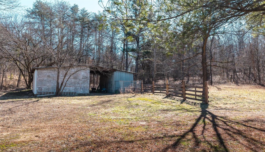 1885 Wayne Co 371, Piedmont, Missouri 63957, 6 Bedrooms Bedrooms, 8 Rooms Rooms,2 BathroomsBathrooms,Farm,For Sale,Wayne Co 371,MAR25012379