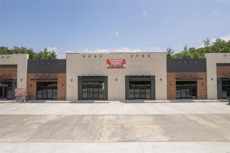 2000 Shelby Road, Poplar Bluff, Missouri 63901, ,Commercial Lease,For Sale,Shelby,MAR23048846