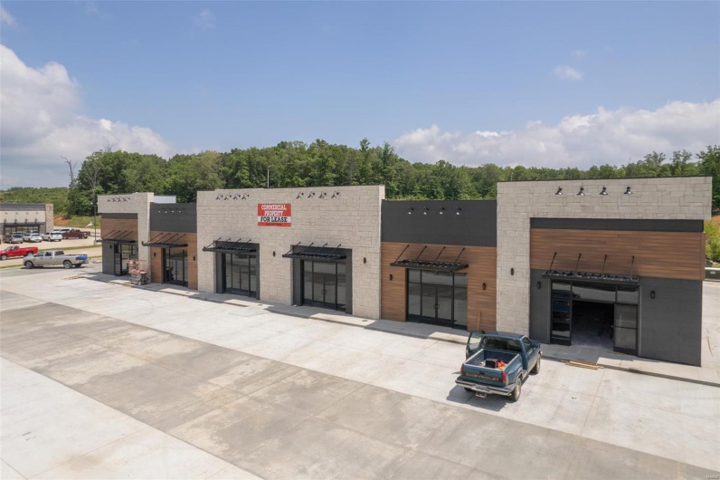 2000 Shelby Road, Poplar Bluff, Missouri 63901, ,Commercial Lease,For Sale,Shelby,MAR23048846