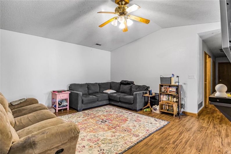 1321 Madison 203, Fredericktown, Missouri 63645, 3 Bedrooms Bedrooms, 7 Rooms Rooms,2 BathroomsBathrooms,Residential,For Sale,Madison 203,MAR24075447