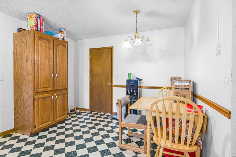 1321 Madison 203, Fredericktown, Missouri 63645, 3 Bedrooms Bedrooms, 7 Rooms Rooms,2 BathroomsBathrooms,Residential,For Sale,Madison 203,MAR24075447