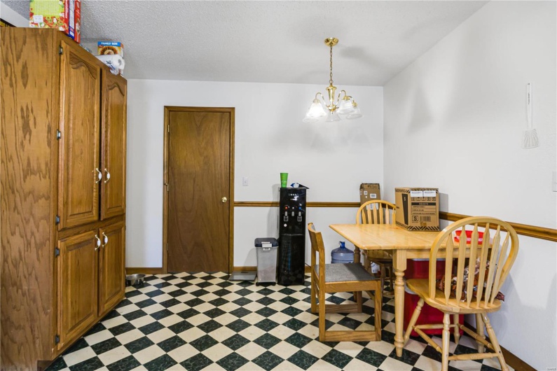1321 Madison 203, Fredericktown, Missouri 63645, 3 Bedrooms Bedrooms, 7 Rooms Rooms,2 BathroomsBathrooms,Residential,For Sale,Madison 203,MAR24075447