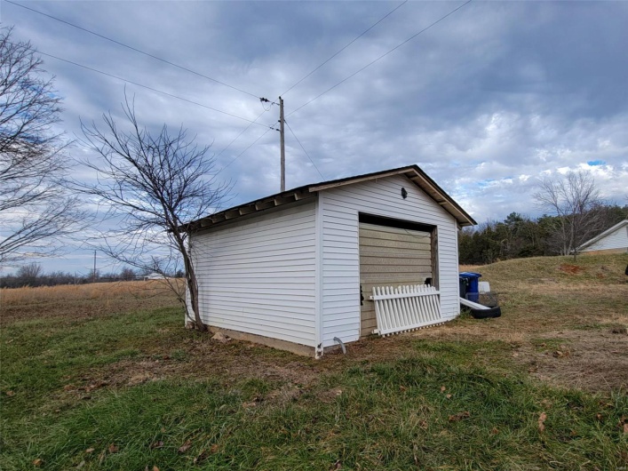 1321 Madison 203, Fredericktown, Missouri 63645, 3 Bedrooms Bedrooms, 7 Rooms Rooms,2 BathroomsBathrooms,Residential,For Sale,Madison 203,MAR24075447