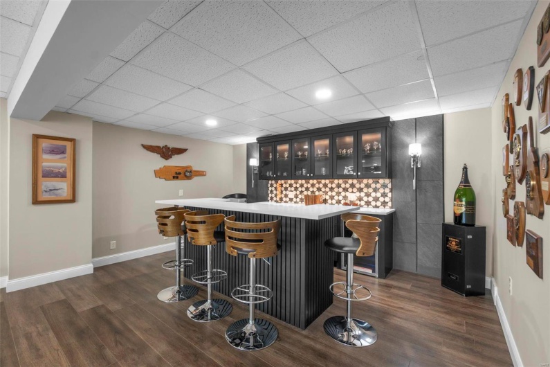 298 Garnet Lane, Cape Girardeau, Missouri 63701, 5 Bedrooms Bedrooms, 16 Rooms Rooms,4 BathroomsBathrooms,Residential,For Sale,Garnet,MAR25012396