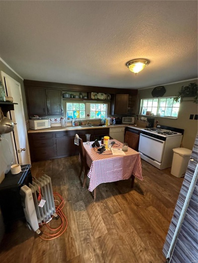 9964 Wayne Route FF, Patterson, Missouri 63956, 4 Bedrooms Bedrooms, 10 Rooms Rooms,3 BathroomsBathrooms,Farm,For Sale,Wayne Route FF,MAR25012649