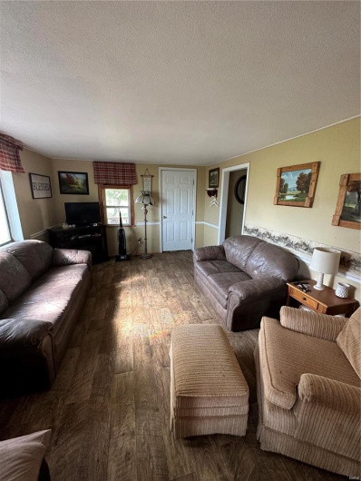 9964 Wayne Route FF, Patterson, Missouri 63956, 4 Bedrooms Bedrooms, 10 Rooms Rooms,3 BathroomsBathrooms,Farm,For Sale,Wayne Route FF,MAR25012649