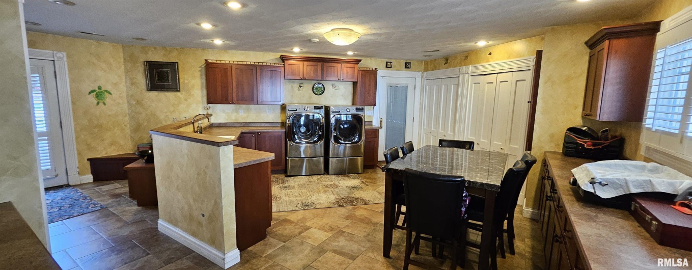 645 Springville Hill Road, Jonesboro, Illinois 62952, 4 Bedrooms Bedrooms, 0 ,3 BathroomsBathrooms,Residential,For Sale,Springville Hill,0,RMAEB456955