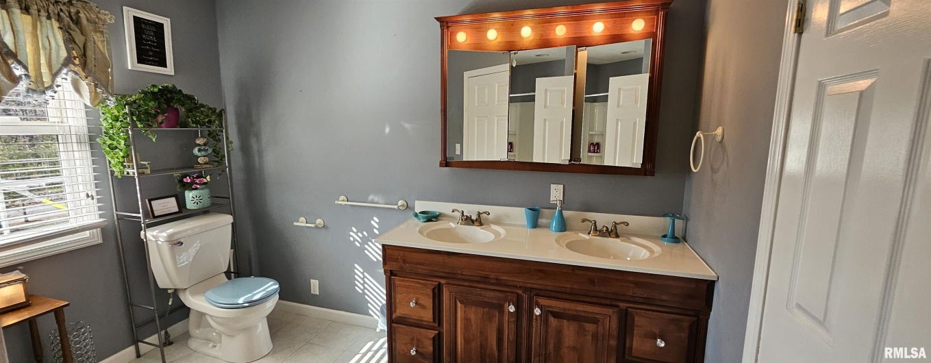 645 Springville Hill Road, Jonesboro, Illinois 62952, 4 Bedrooms Bedrooms, 0 ,3 BathroomsBathrooms,Residential,For Sale,Springville Hill,0,RMAEB456955