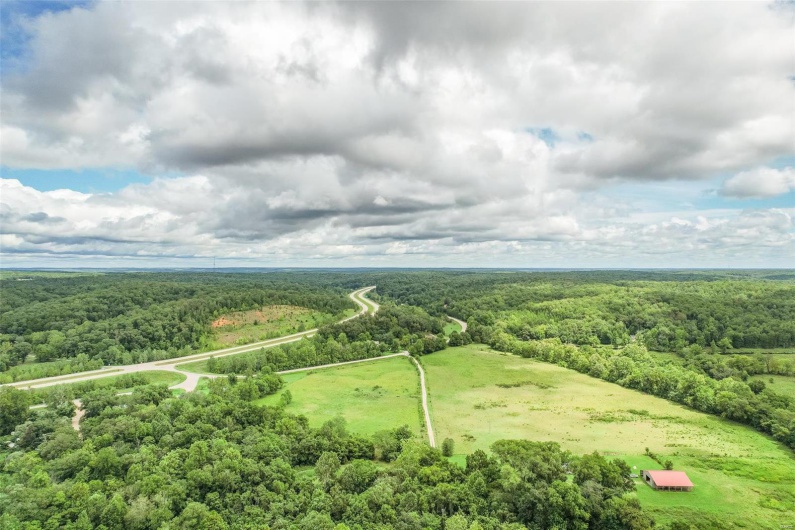 10374 Highway 60, Poplar Bluff, Missouri 63901, 3 Bedrooms Bedrooms, 8 Rooms Rooms,2 BathroomsBathrooms,Farm,For Sale,Highway 60,MAR23048173