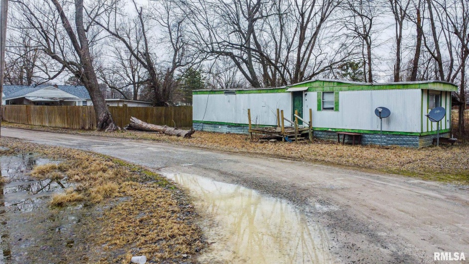 1 WALTER Drive, Metropolis, Illinois 62960, 0 , 0 ,0,Commercial Sale,For Sale,WALTER,0,RMAEB456970