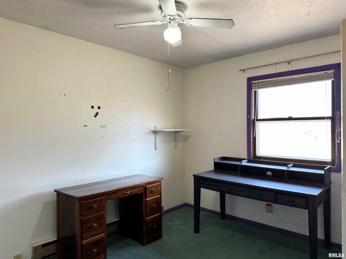 909 6TH Street, Murphysboro, Illinois 62966, 3 Bedrooms Bedrooms, 0 ,1 BathroomBathrooms,Residential,For Sale,6TH,0,RMAEB456976