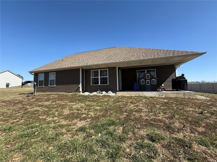 379 Lakeview, Cape Girardeau, Missouri 63701, 3 Bedrooms Bedrooms, 8 Rooms Rooms,2 BathroomsBathrooms,Residential,For Sale,Lakeview,MAR25012266