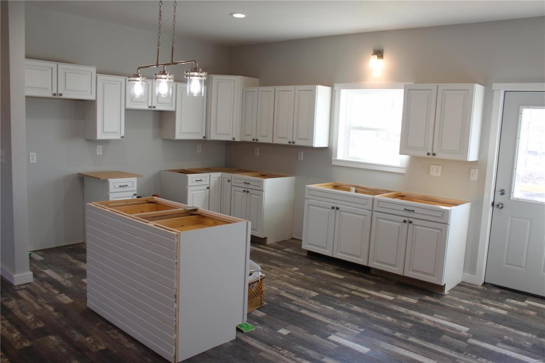 770 County Road 552, Poplar Bluff, Missouri 63901, 4 Bedrooms Bedrooms, 12 Rooms Rooms,3 BathroomsBathrooms,Residential,For Sale,County Road 552,MAR24076380