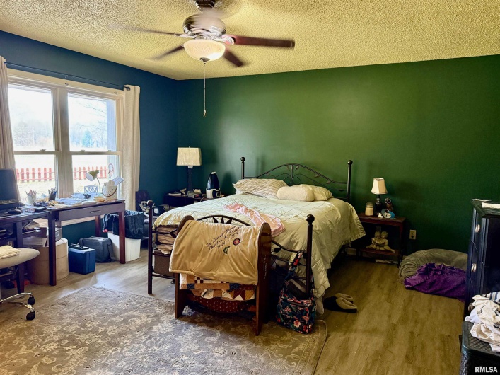 6 CARRIAGE Lane, Metropolis, Illinois 62960, 3 Bedrooms Bedrooms, 0 ,2 BathroomsBathrooms,Residential,For Sale,CARRIAGE,0,RMAEB456985